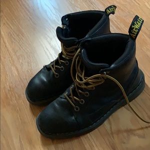 Men’s Dr Martens black boots